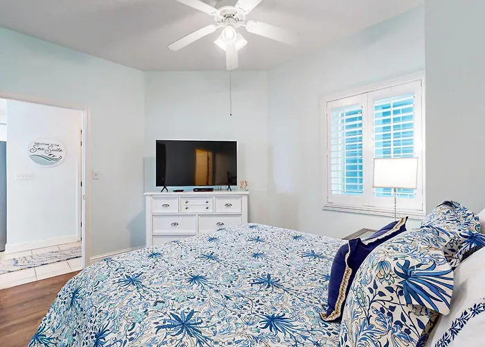 Beachfront With Gulf View & Shared Pools & Hot Tubs - Snowbirds Welcome *