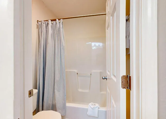 Beachfront With Gulf View & Shared Pools & Hot Tubs - Snowbirds Welcome Holiday home Gulf Shores